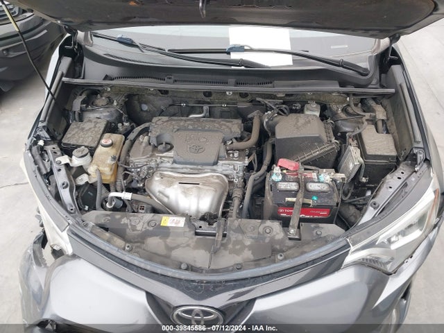 Toyota RAV4 SE 2017 JTMNFREV4HD102001 Image 10