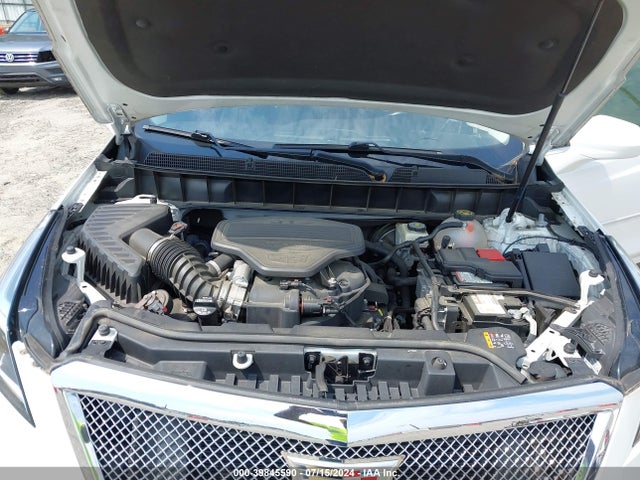 1GYKNFRS2JZ213914 Cadillac Xt5 Premium Luxury