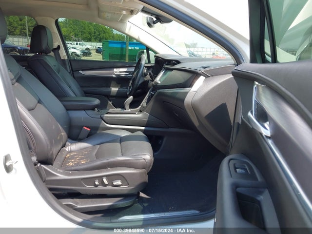 1GYKNFRS2JZ213914 Cadillac Xt5 Premium Luxury