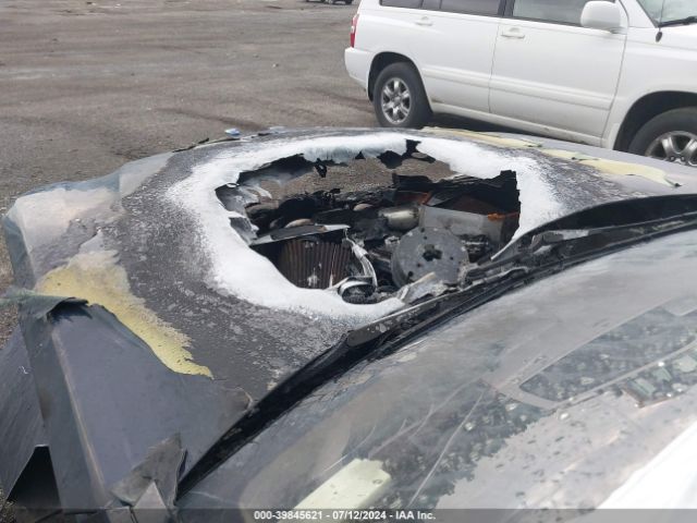 2012 MERCEDES-BENZ E 63 AMG WDDHF7EB8CA525087 Photo 5