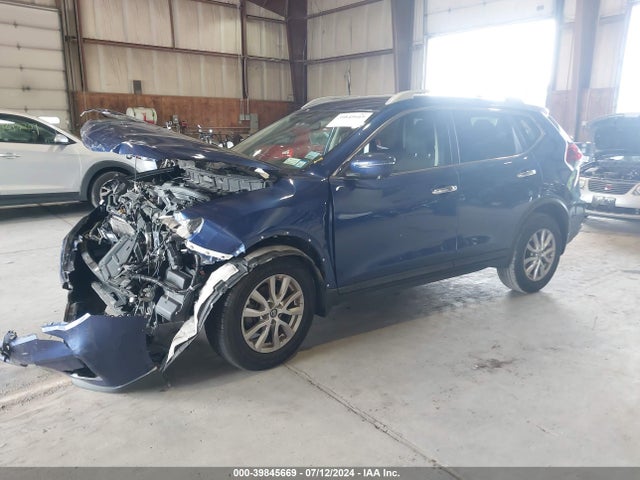 Nissan ROGUE SV 2018 5N1AT2MV7JC848739 Image 2