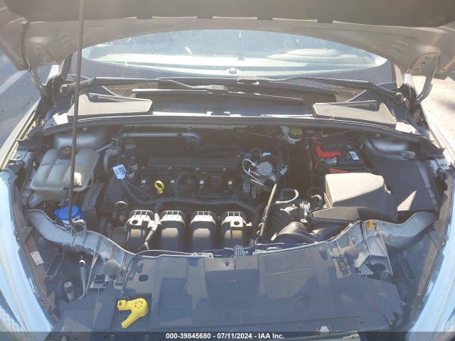 Ford FOCUS SE 2016 1FADP3F27GL318185 Image 10