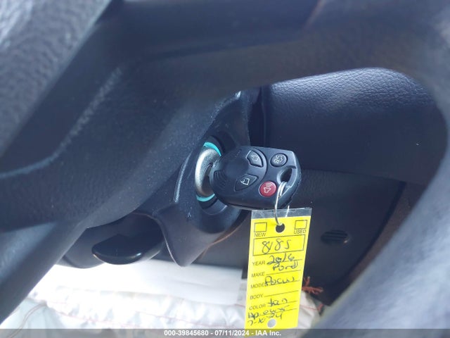 Ford FOCUS SE 2016 1FADP3F27GL318185 Image 11