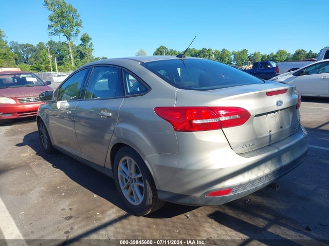 Ford FOCUS SE 2016 1FADP3F27GL318185 Image 3