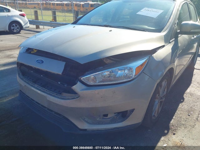 Ford FOCUS SE 2016 1FADP3F27GL318185 Image 6