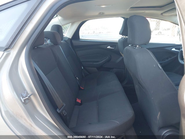 Ford FOCUS SE 2016 1FADP3F27GL318185 Image 8