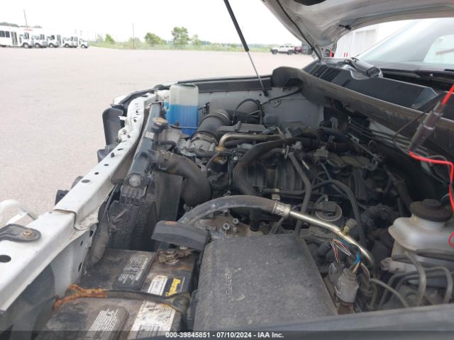 5TFDM5F16EX050645 Toyota Tundra Sr5 4.6l V8