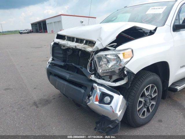 5TFDM5F16EX050645 Toyota Tundra Sr5 4.6l V8