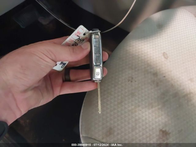 KNDJ23AU2L7723023 KIA SOUL LX