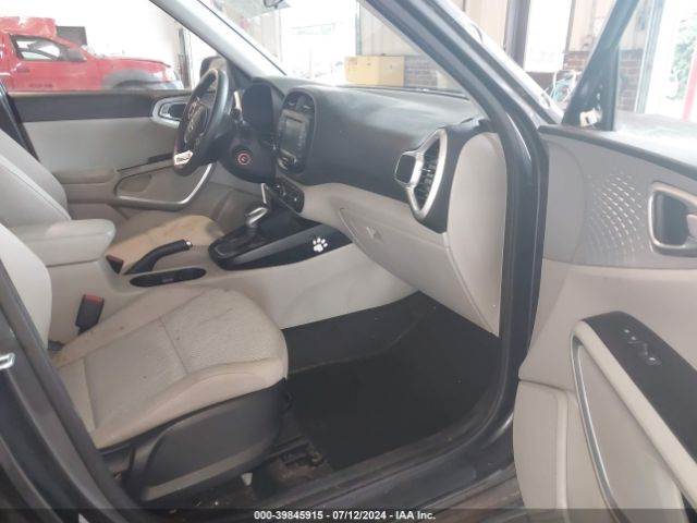 KNDJ23AU2L7723023 KIA SOUL LX