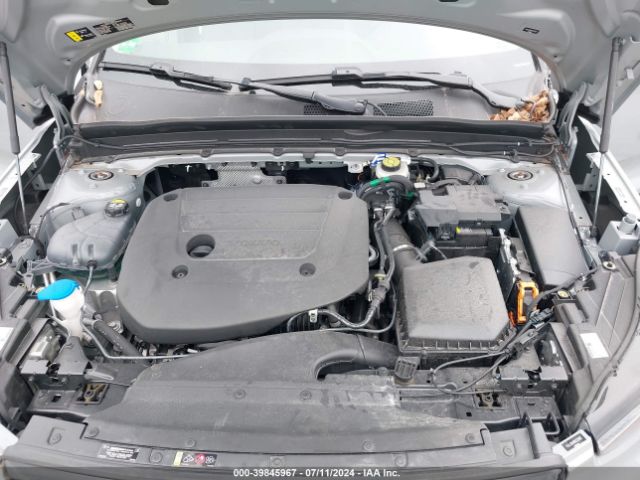 YV4L12UK9R2222925 Volvo Xc40 B5 Core Dark Theme