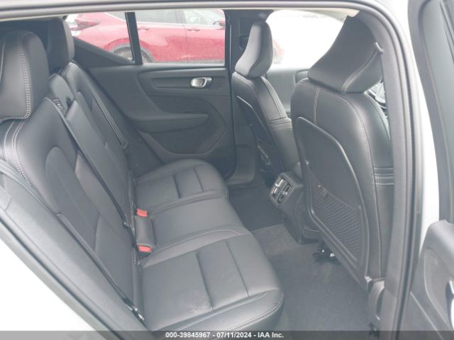 YV4L12UK9R2222925 Volvo Xc40 B5 Core Dark Theme