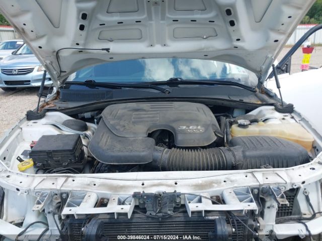 2C3CCABG6JH244709 Chrysler 300 300s