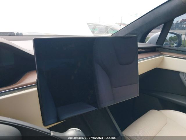 2022 TESLA MODEL X 7SAXCBE5XNF359793 Photo 6