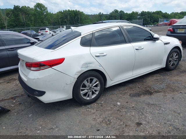 KIA Optima Lx 2016 KNAGT4L32G5107127 Image 4