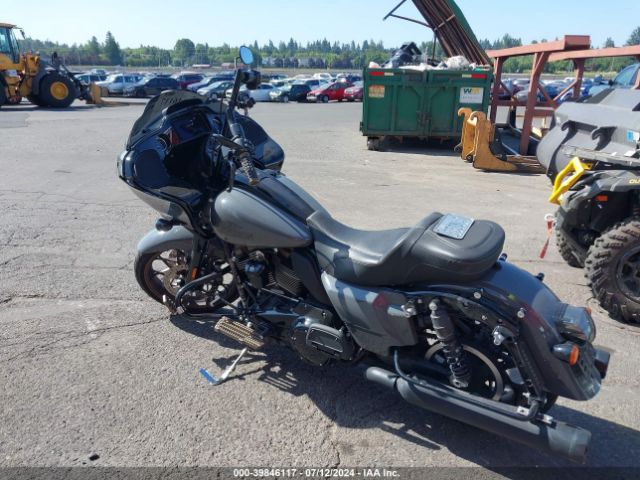 2022 HARLEY-DAVIDSON FLTRXST 1HD1ACL1XNB656529 Photo 2