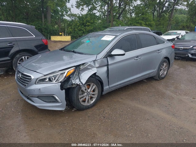 Hyundai SONATA SE 2016 5NPE24AF1GH349725 Image 2