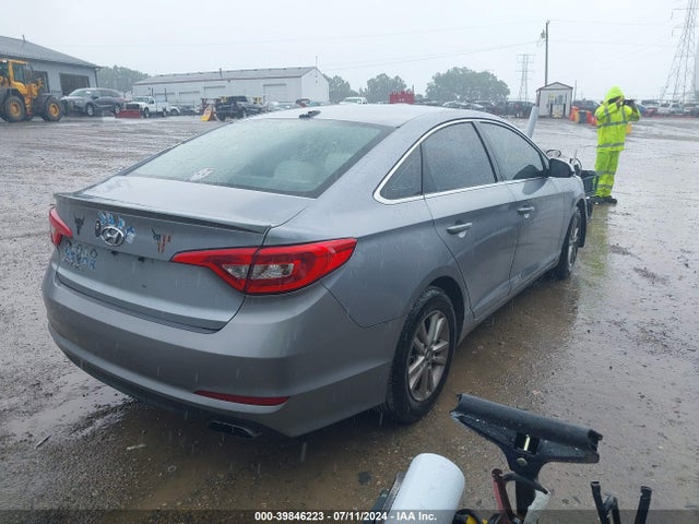 Hyundai SONATA SE 2016 5NPE24AF1GH349725 Image 4
