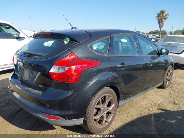 Ford FOCUS SE 2014 1FADP3K29EL264536 Image 4