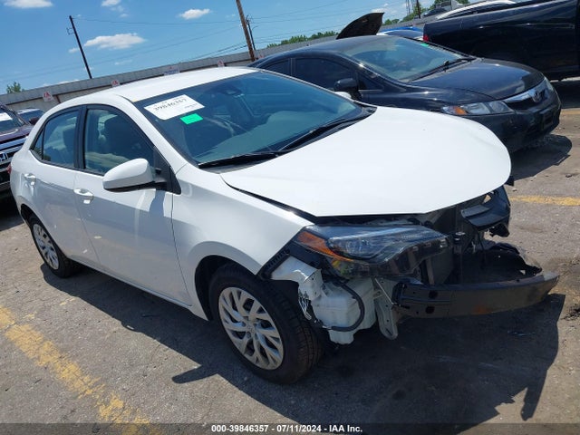 Toyota COROLLA LE 2019 5YFBURHE1KP946196 Image 1