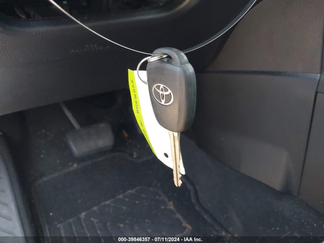 Toyota COROLLA LE 2019 5YFBURHE1KP946196 Image 11