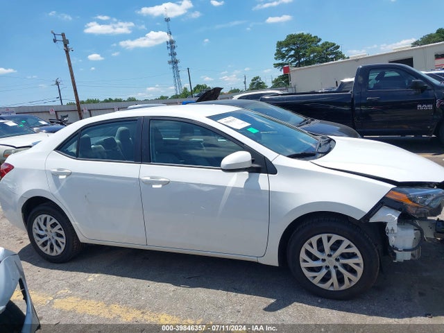 Toyota COROLLA LE 2019 5YFBURHE1KP946196 Image 13