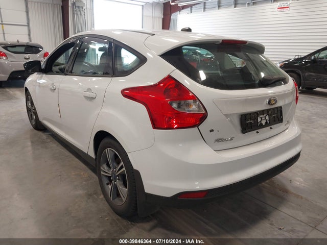 Ford FOCUS SE 2014 1FADP3K24EL179488 Image 3