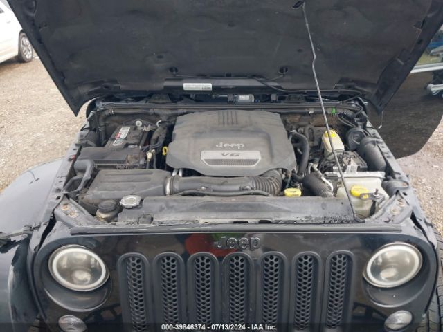 1C4BJWEG8FL527886 Jeep Wrangler Unlimited Sahara