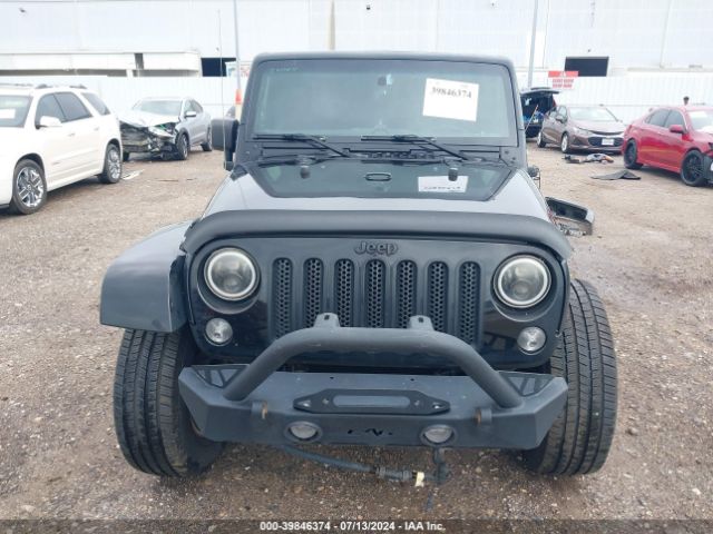 1C4BJWEG8FL527886 Jeep Wrangler Unlimited Sahara