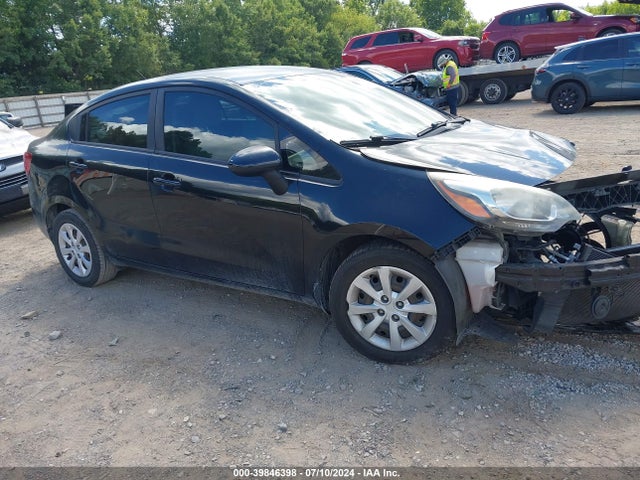 2015 KNADM4A35F6441938 main image