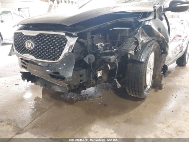 5XYPG4A59GG023017 KIA Sorento 3.3l Lx
