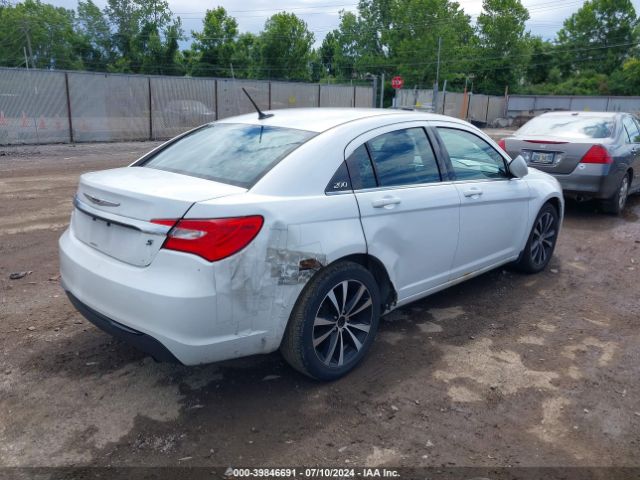 1C3CCBCG0EN191703 Chrysler 200 Limited