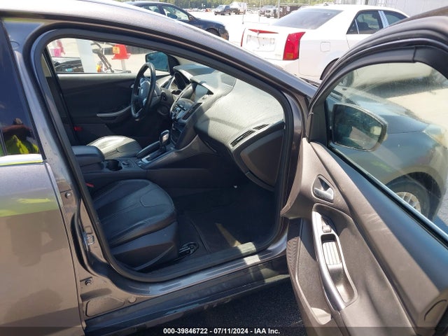 Ford Focus Titanium 2014 1FADP3J22EL165557 Image 5