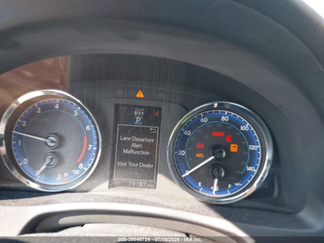 2T1BURHE5JC000052 Toyota Corolla Xle