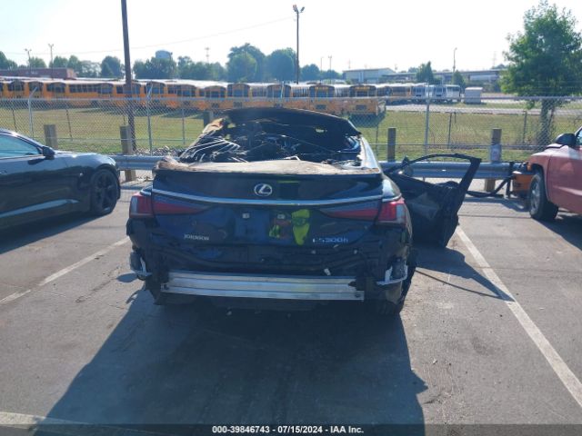 58ADA1C1XMU012295 Lexus ES 300H