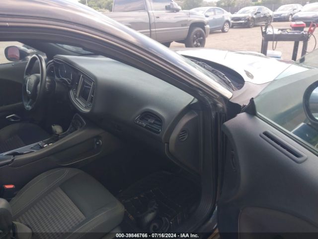 2C3CDZAG8KH623290 Dodge Challenger Sxt