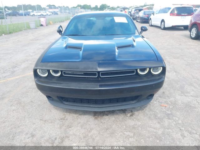 2C3CDZAG8KH623290 Dodge Challenger Sxt