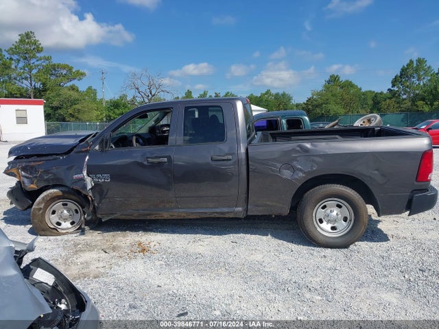 1C6RR6FT9LS105962 RAM 1500 Classic Tradesman Quad Cab 4x2 6'4 Box