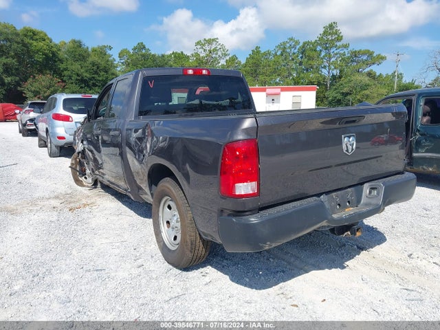 1C6RR6FT9LS105962 RAM 1500 Classic Tradesman Quad Cab 4x2 6'4 Box