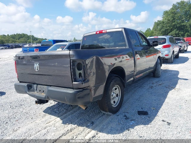1C6RR6FT9LS105962 RAM 1500 Classic Tradesman Quad Cab 4x2 6'4 Box
