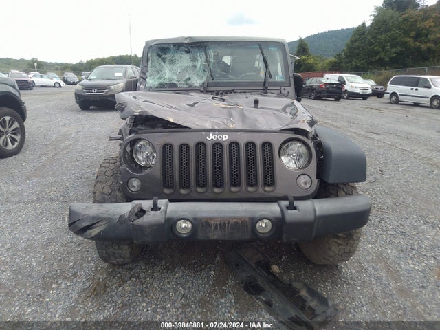 1C4BJWDG7GL237352 Jeep Wrangler Unlimited Sport