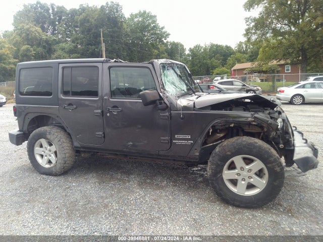 1C4BJWDG7GL237352 Jeep Wrangler Unlimited Sport