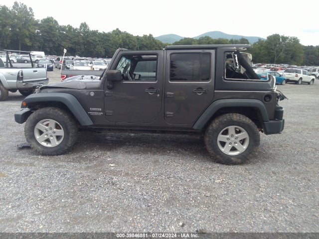 1C4BJWDG7GL237352 Jeep Wrangler Unlimited Sport