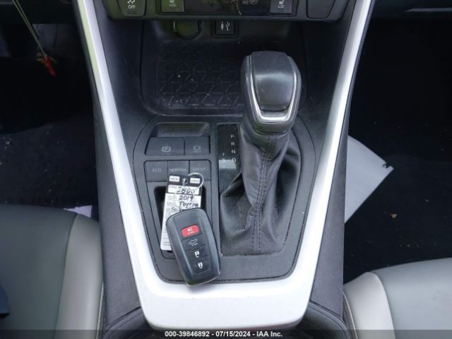 2T3C1RFV3KC030787 Toyota Rav4 Xle Premium