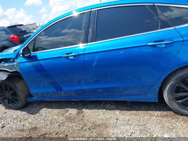 3FA6P0MU9KR197407 Ford Fusion Hybrid Sel