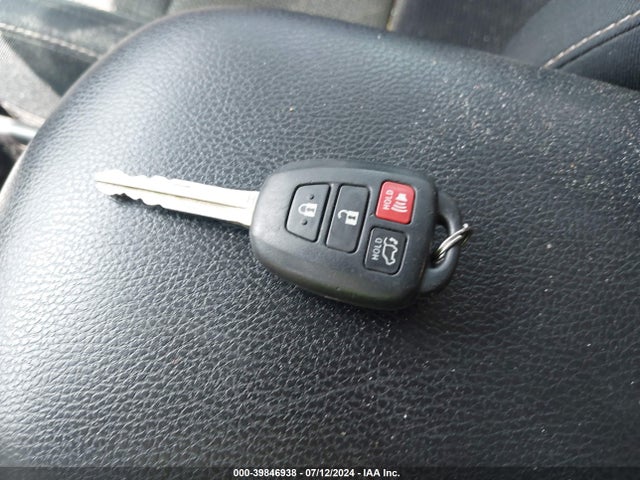 Toyota Rav4 Xle 2016 2T3WFREV1GW271804 Image 11