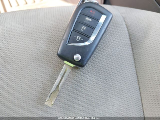 JTDEPRAE9LJ063080 Toyota COROLLA LE