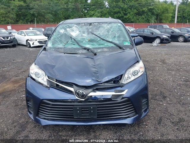 Toyota Sienna Le 8 Passenger 2018 5TDKZ3DC8JS903516 Image 12