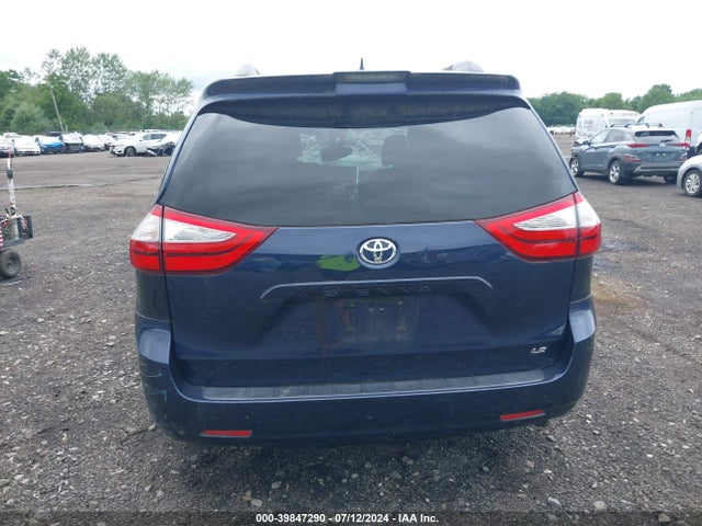 Toyota Sienna Le 8 Passenger 2018 5TDKZ3DC8JS903516 Image 16