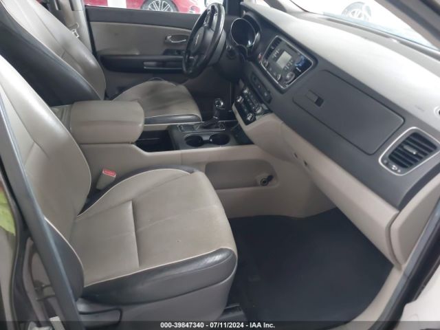 KNDMB5C15G6211943 KIA SEDONA LX